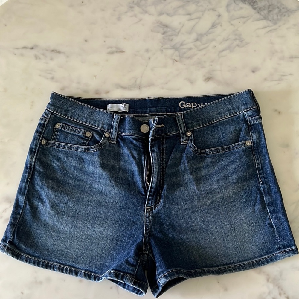 Gap Slim Shorts